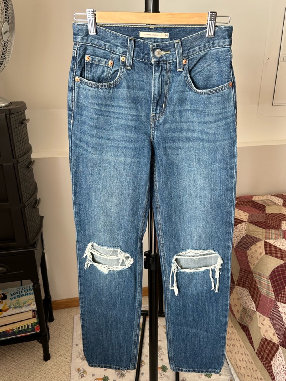 Levi’s Low Pro Straight Jeans 24